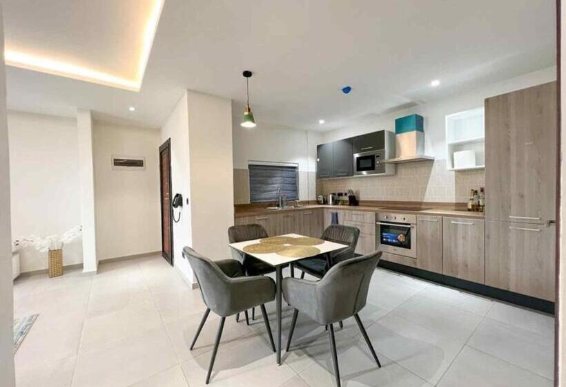 Апартаменты 2 Спальни, Park Apartments