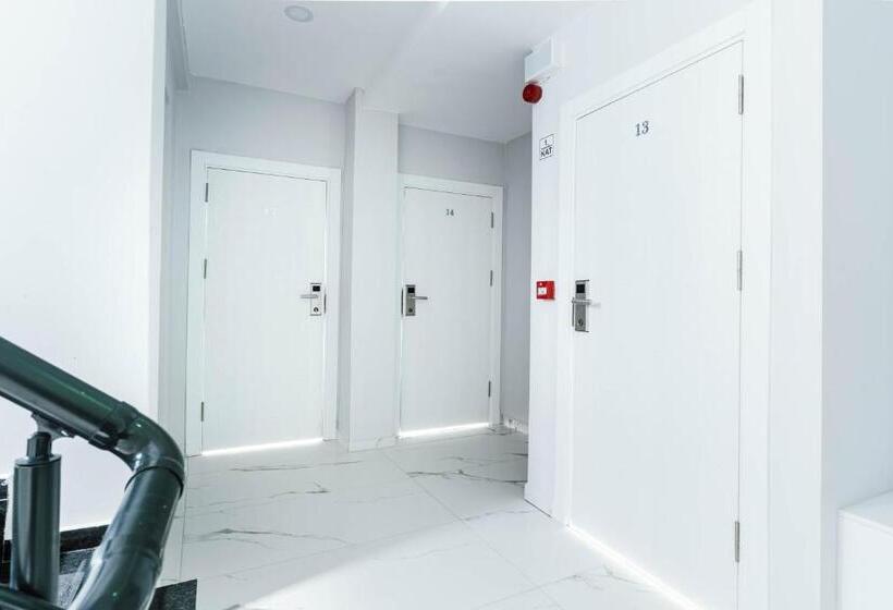 Apartamento 1 Quarto Rés-do-chão, Lux Apart For 4 Guests