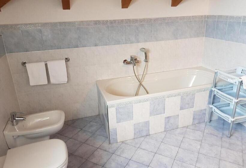 اتاق استاندارد با بالکن, Alla Torretta