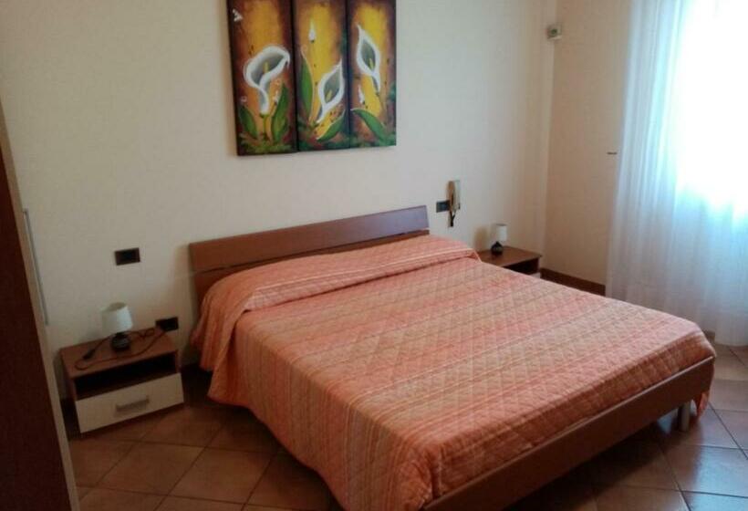 غرفة كلاسيكية ثلاثية, Contrada Macchia B&b