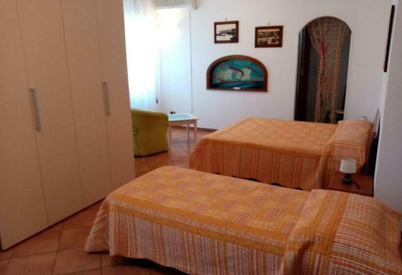 غرفة قياسية رباعية, Contrada Macchia B&b