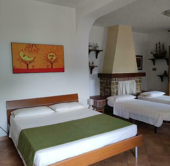 غرفة قياسية رباعية, Contrada Macchia B&b