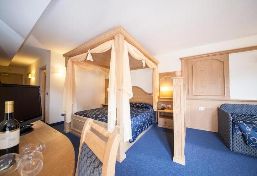 سوییت جونیور با بالکن, Family Hotel Andes   Only For Family