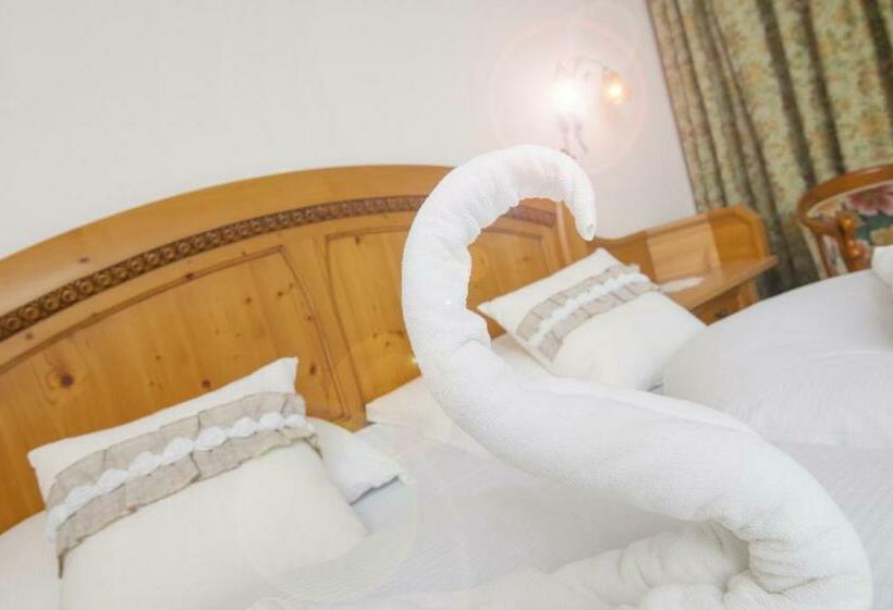 Номер Стандарт, Albergo Al Cervo   Gasthof Zum Hirschen