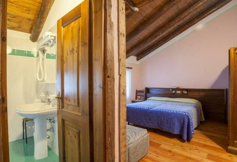 חדר משפחתי, Albergo Boule De Neige