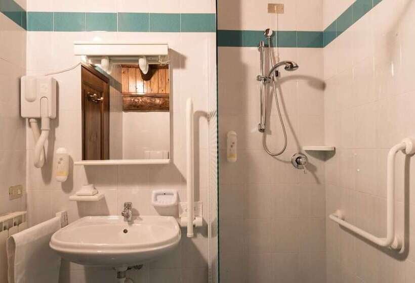 חדר משפחתי, Albergo Boule De Neige