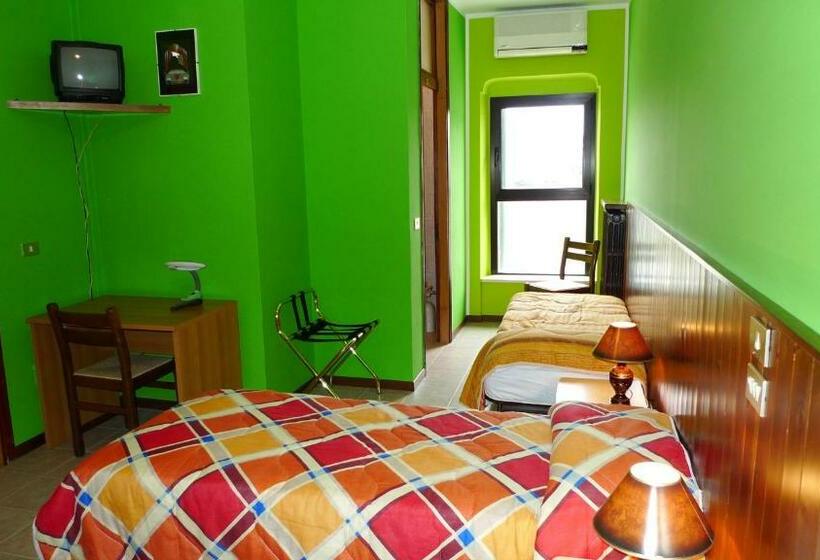 اتاق استاندارد سه نفره, Albergo Simonati