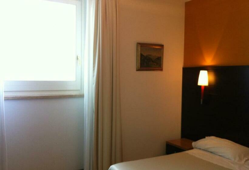 Quarto Estandar, Villa Alessandra
