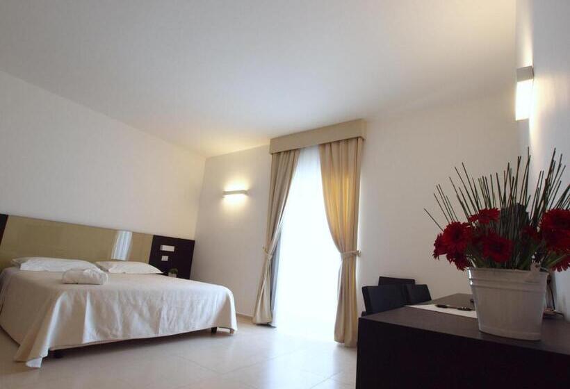 غرفة قياسية ثلاثية, Villa San Bartolo