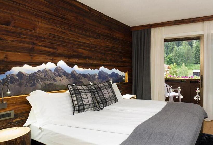 سوئیت با بالکن, Sport Hotel Majarè
