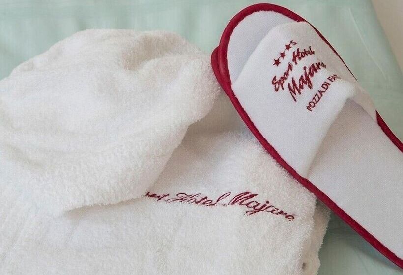 اتاق لوکس, Sport Hotel Majarè