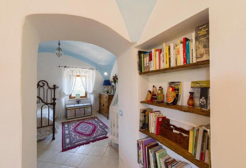 اتاق لوکس سه تخته, Agriturismo Masseria Pozzo