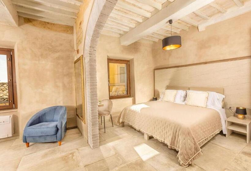 キングサイズベッドのデラックスルーム, Palazzo Falcinelli Luxury Room In Montepulciano Center With Elevator