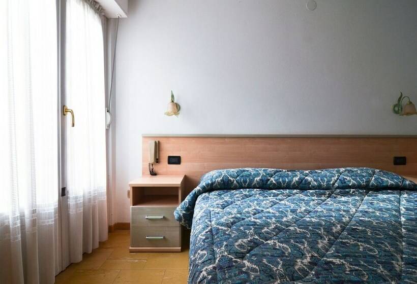 Номер Стандарт, Albergo Alla Costa