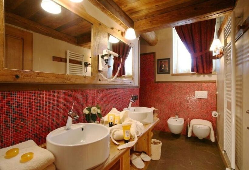 سوئیت با وان آب گرم, Letterario Locanda Collomb