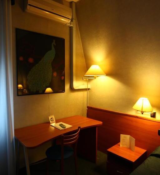スタンダード４人部屋, Lincoln