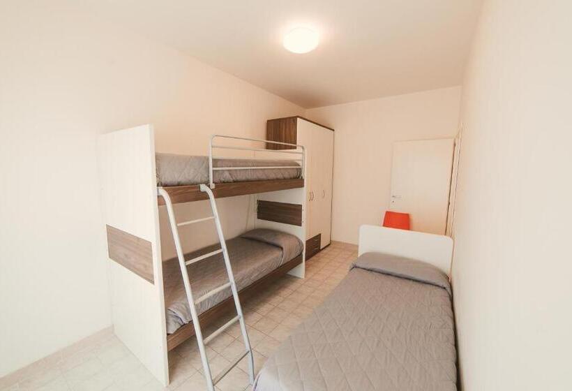 带2个卧室带海景的公寓, Residence Nova Marina
