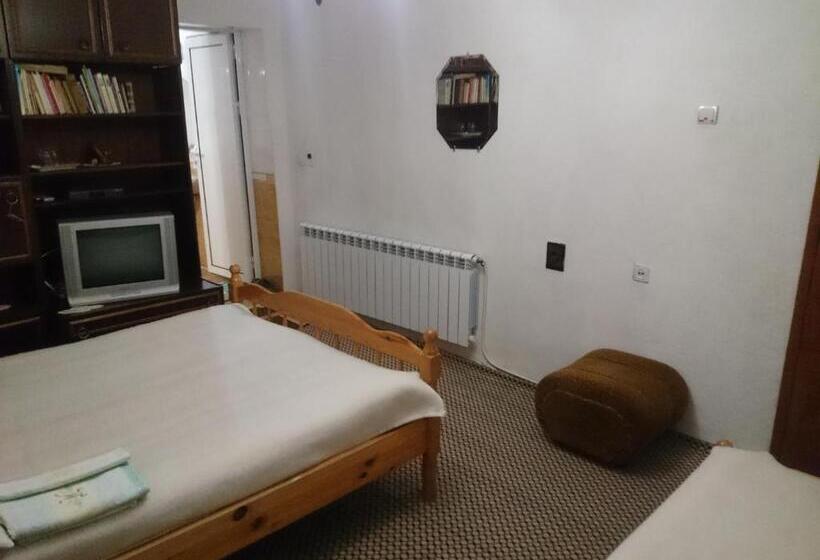Семейный Номер, Guest House Rosenovi