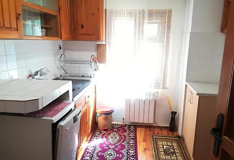 Трехместный Номер Стандарт с Балконом, Guest House Rosenovi