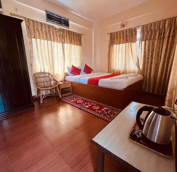 اتاق لوکس, Global Inn