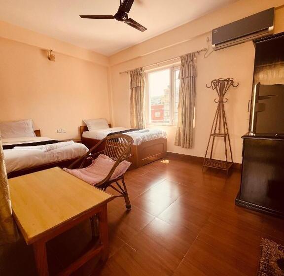 اتاق لوکس, Global Inn