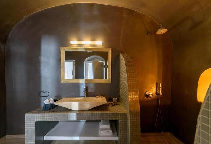 سوئیت با تخت بزرگ, Senses Suites