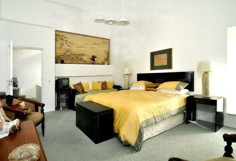 Номер Стандарт, Admiralty Bed & Breakfast
