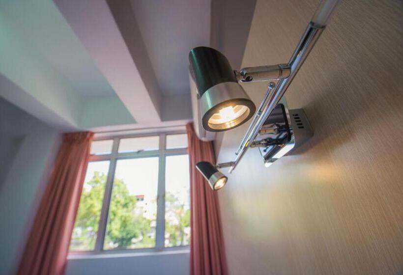 اتاق پرمیوم, Ymca International Hostel