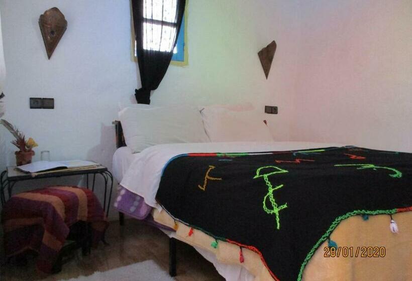 اتاق استاندارد با سرویس بهداشتی مشترک, Le Retour Au Calme Maison D Hôtes