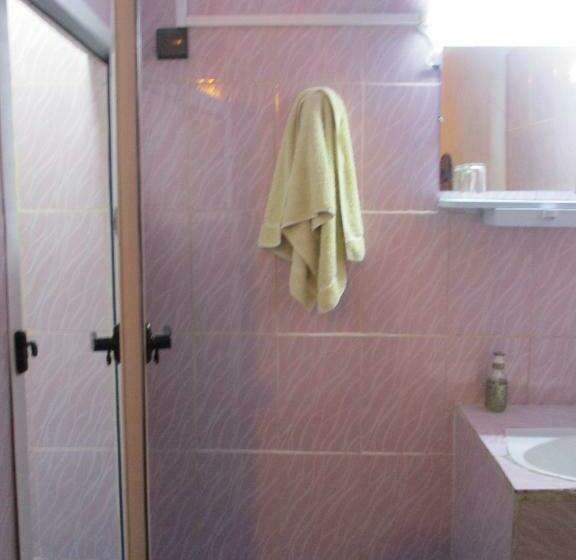 اتاق استاندارد سه نفره, Le Retour Au Calme Maison D Hôtes