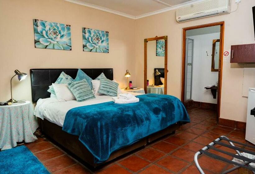 غرفة عائلية, Riverbank Lodge