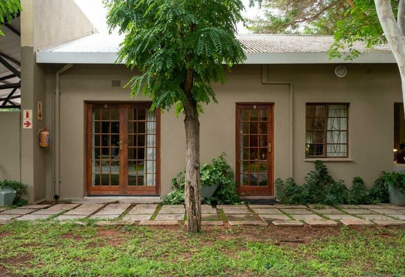 Номер Стандарт, Riverbank Lodge