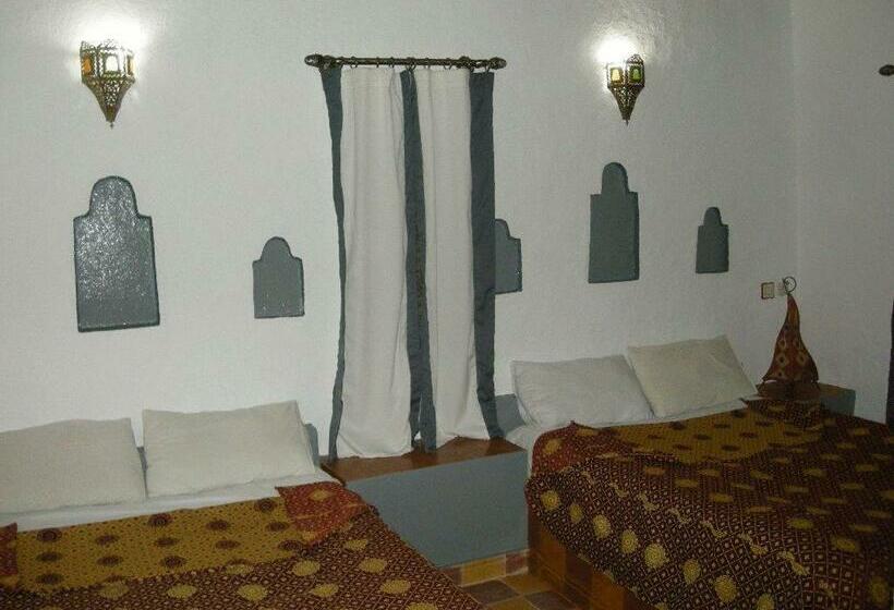 غرفة قياسية رباعية, Les Portes Du Desert