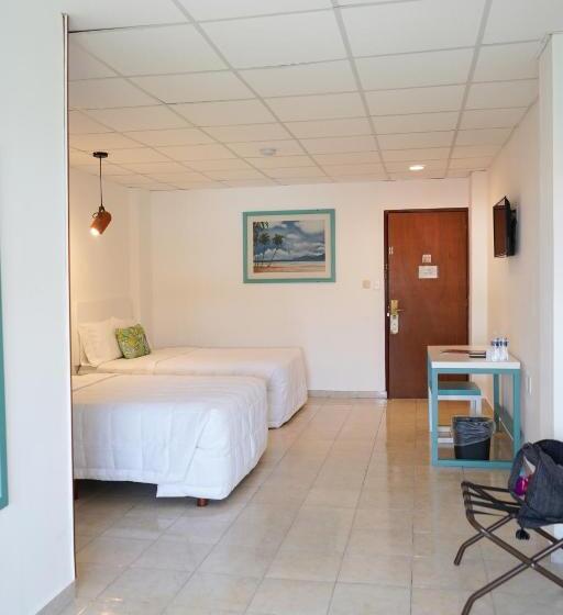Chambre Standard Adaptée aux Personnes à Mobilité Réduite, & Suites Arges  Centro Chetumal