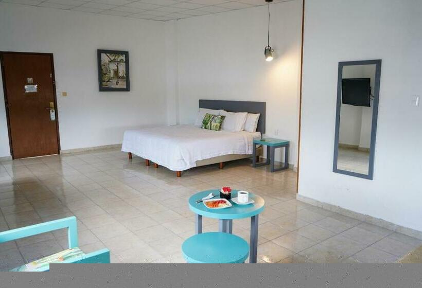 Suite, & Suites Arges  Centro Chetumal