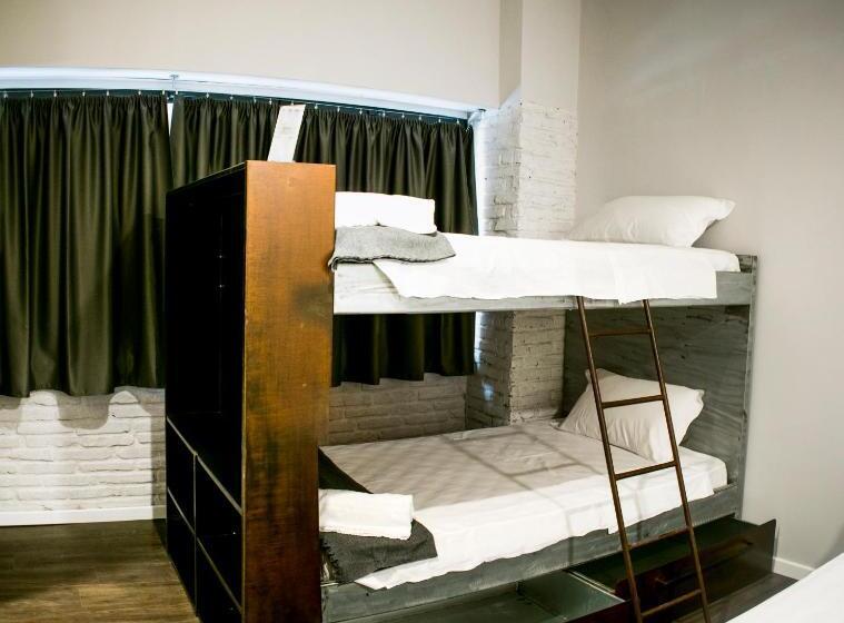 اتاق استاندارد چهار تخته, Hostel Trastevere