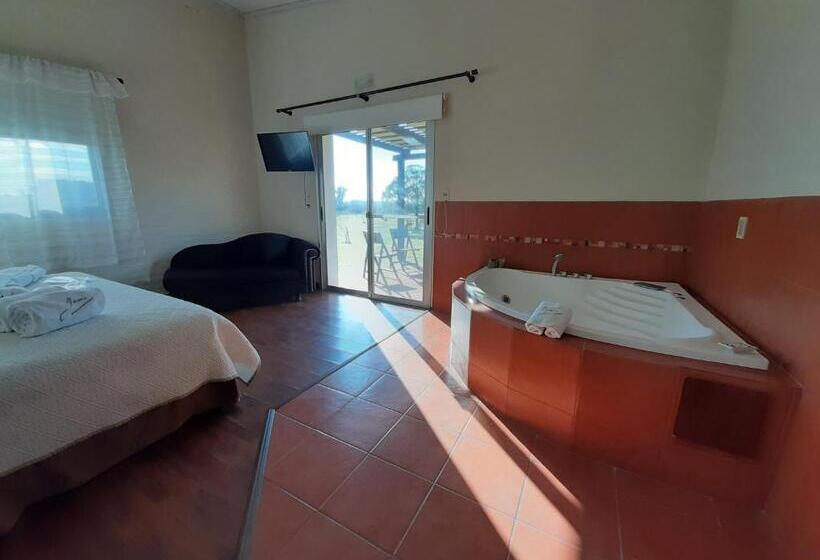 سوییت لوکس, Juana De Ibarbourou