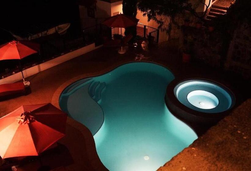 ویلای 4 خوابه, Atitlan Villas