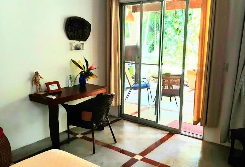 Номер Стандарт Вид на Сад, Togo B&b Farallon