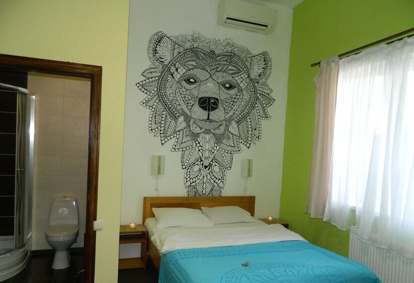اتاق خانوادگی, Mini Hotel Ocean