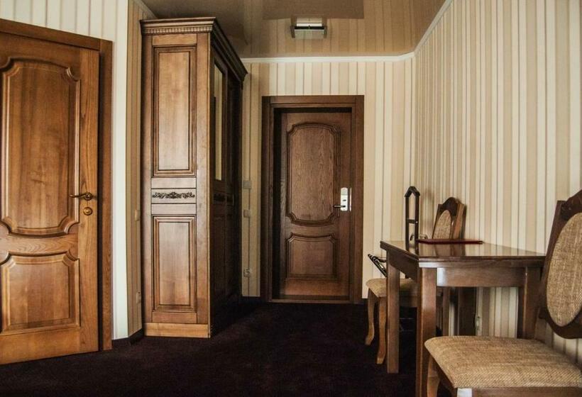 اتاق استاندارد با تخت بزرگ, Aristokrat