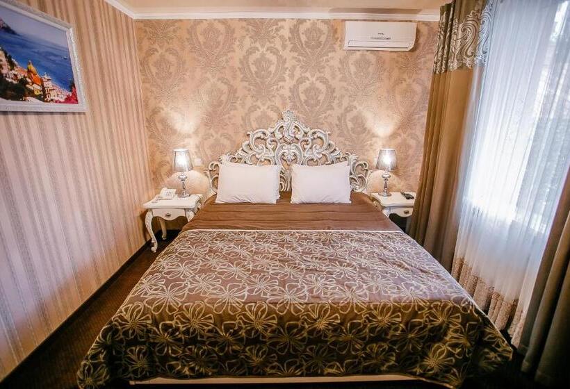 سوئیت با تخت بزرگ, Aristokrat