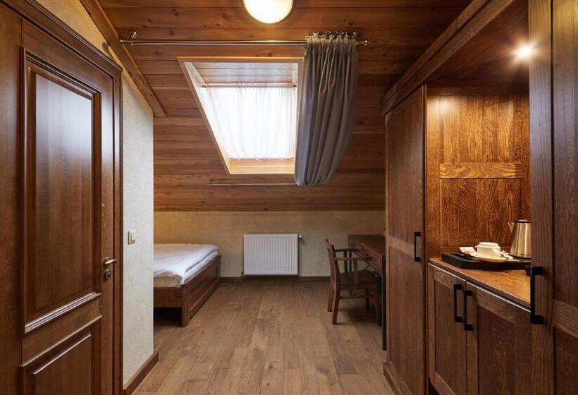 이코노미 룸, Ganz & Spa