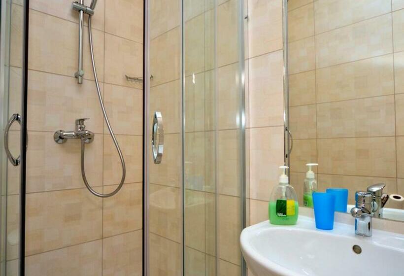 استودیوی استاندارد, Sunday Apart