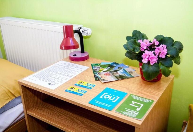 חדר סטנדרטי לארבעה עם חדר אמבטיה משותף, Turisticka Ubytovna Cakle