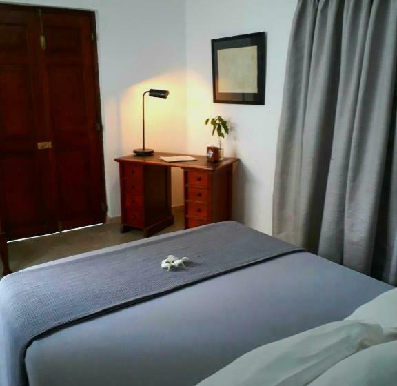 Номер Deluxe, 27 Spathodea  Oasis In The City
