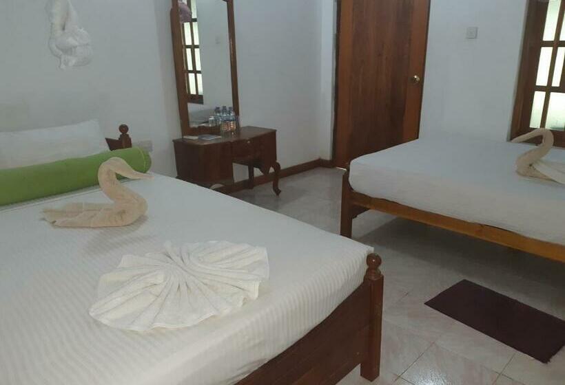 اتاق لوکس, Banana Rest Sigiriya