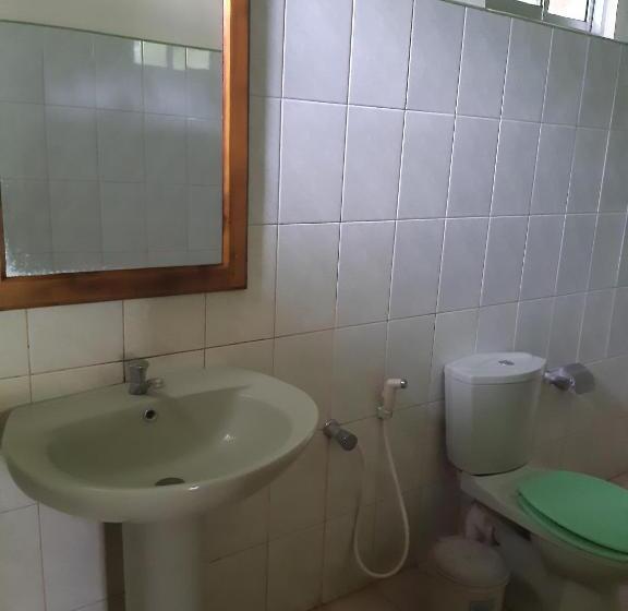 اتاق استاندارد سه نفره, Banana Rest Sigiriya
