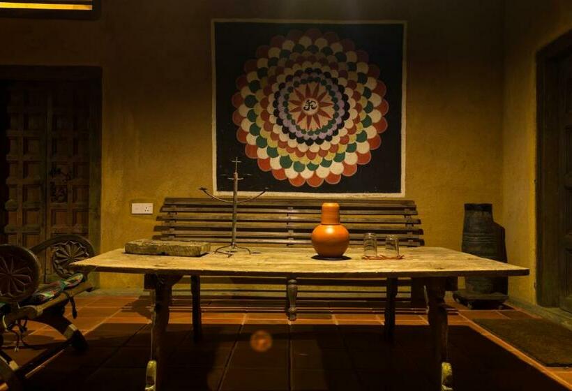 اتاق استاندارد, The Kandy Samadhicentre