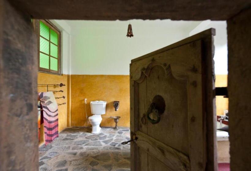 اتاق استاندارد یک نفره, The Kandy Samadhicentre